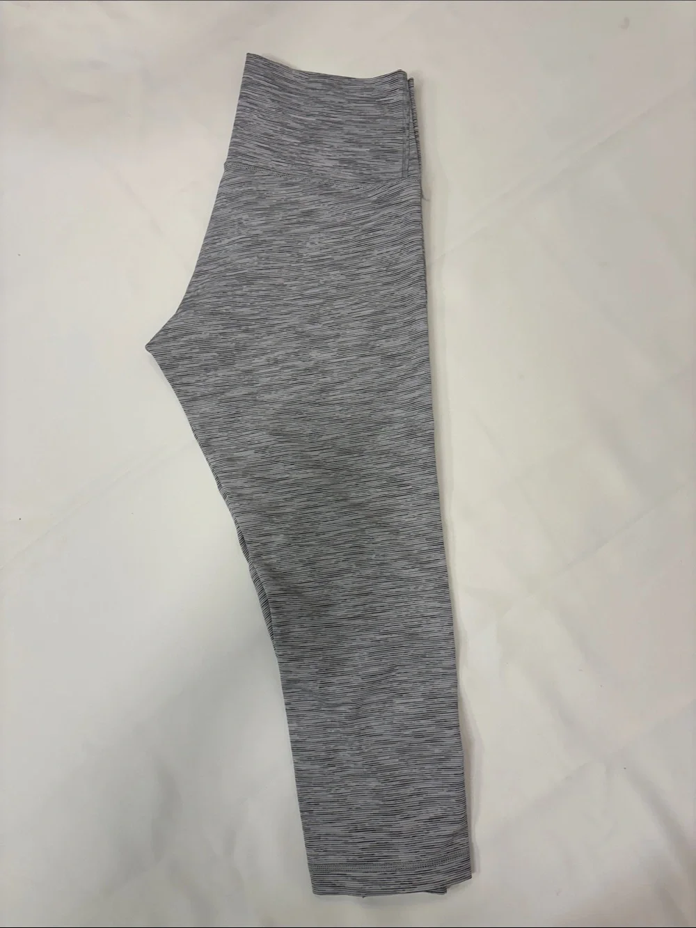 LULULEMON ATHLETICA ALIGN CROP!